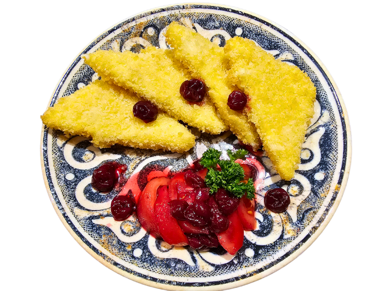 Жареный сулугуни с помидорами и вишней