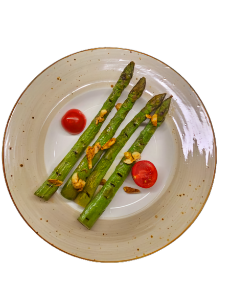 Спаржа на гриле с чесноком