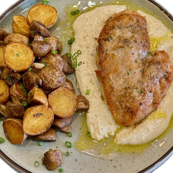 Куриное филе в сливочно-имбирном соусе с бейби картофелем