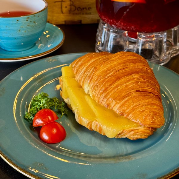Круассан с сыром