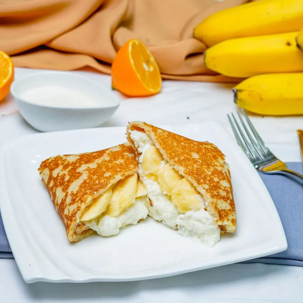 Блинчик с творогом и бананом