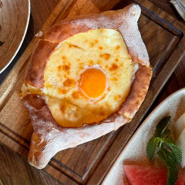 Хачапури по-аджарски