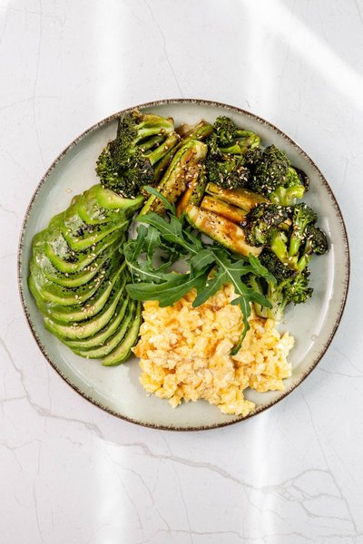 Зеленый скрембл боул