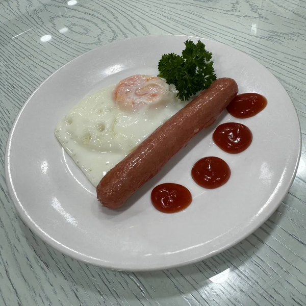 Яичница с сосисками, 0.5 порции