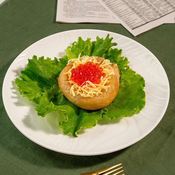 Блинчик с красной икрой