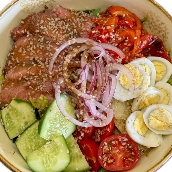 Азиатский салат с ростбифом